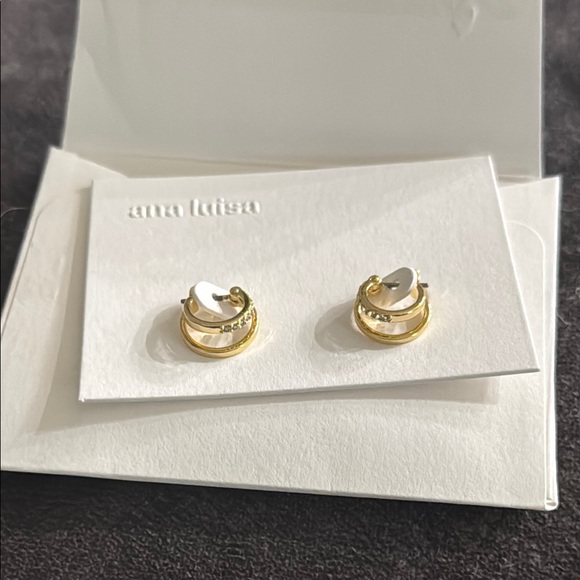 Ana Luisa Toda Mini Earrings - Picture 3 of 11